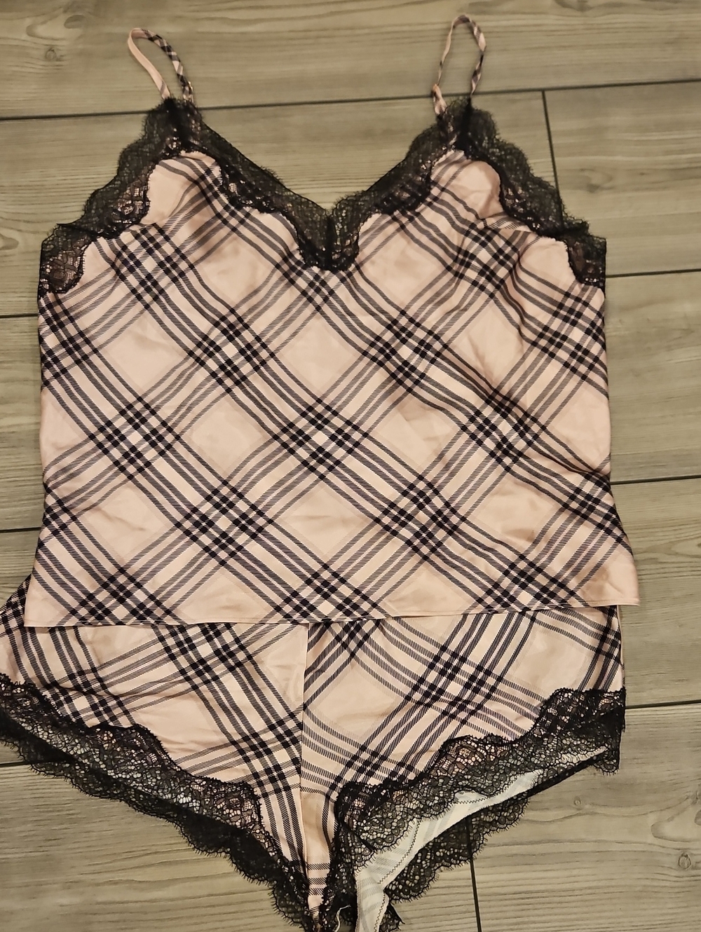 Victoria's secret satin cami top and sleep short set